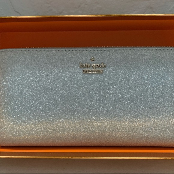 Kate Spade - Picture 3 of 7